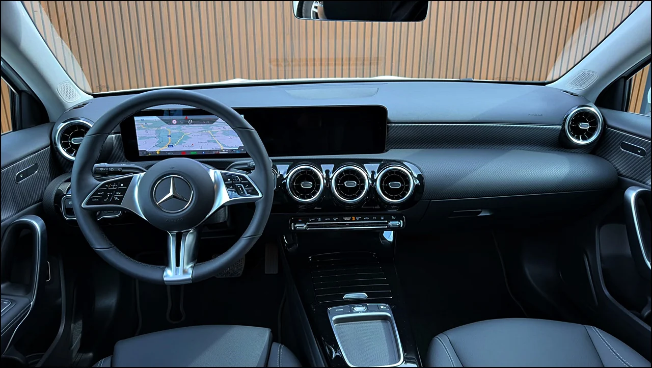 Mercedes-Benz A250e Progressive Advanced — fotografia 19
