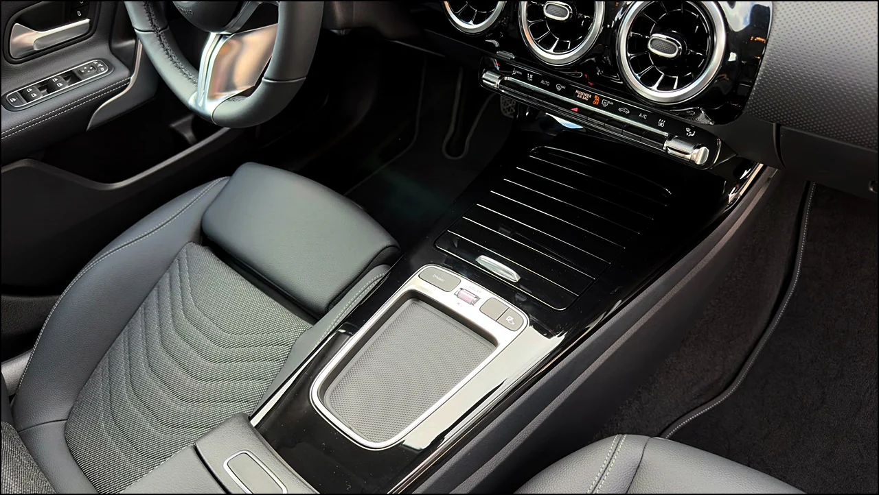 Mercedes-Benz A250e Progressive Advanced — fotografia 12
