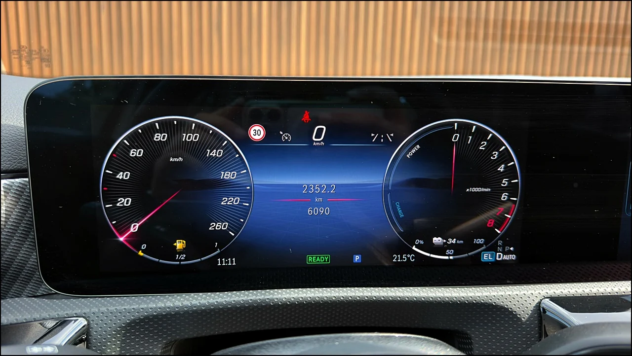 Mercedes-Benz A250e Progressive Advanced — fotografia 31