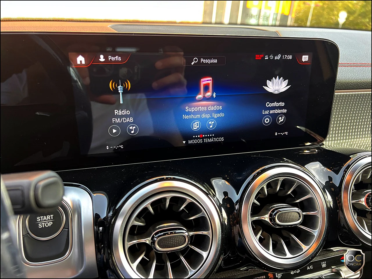 Mercedes-Benz EQB 300 4Matic AMG Line — fotografia 30